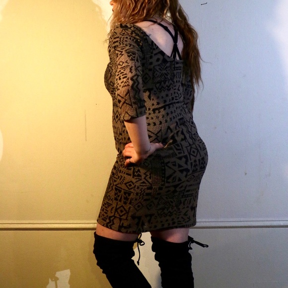 Aztec Pattern Dress - Picture 4 of 7